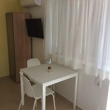 דירה Zseli Apartmanhaz שיופוק