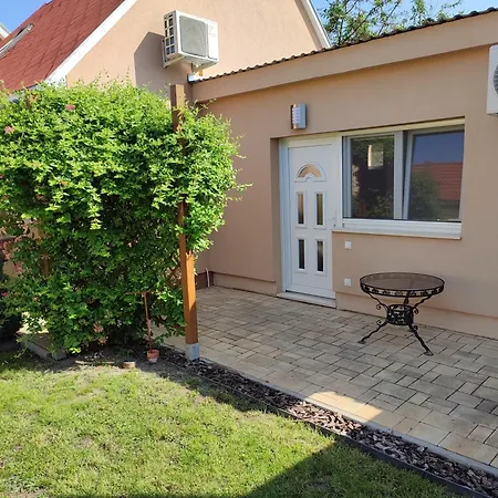 דירה Zseli Apartmanhaz